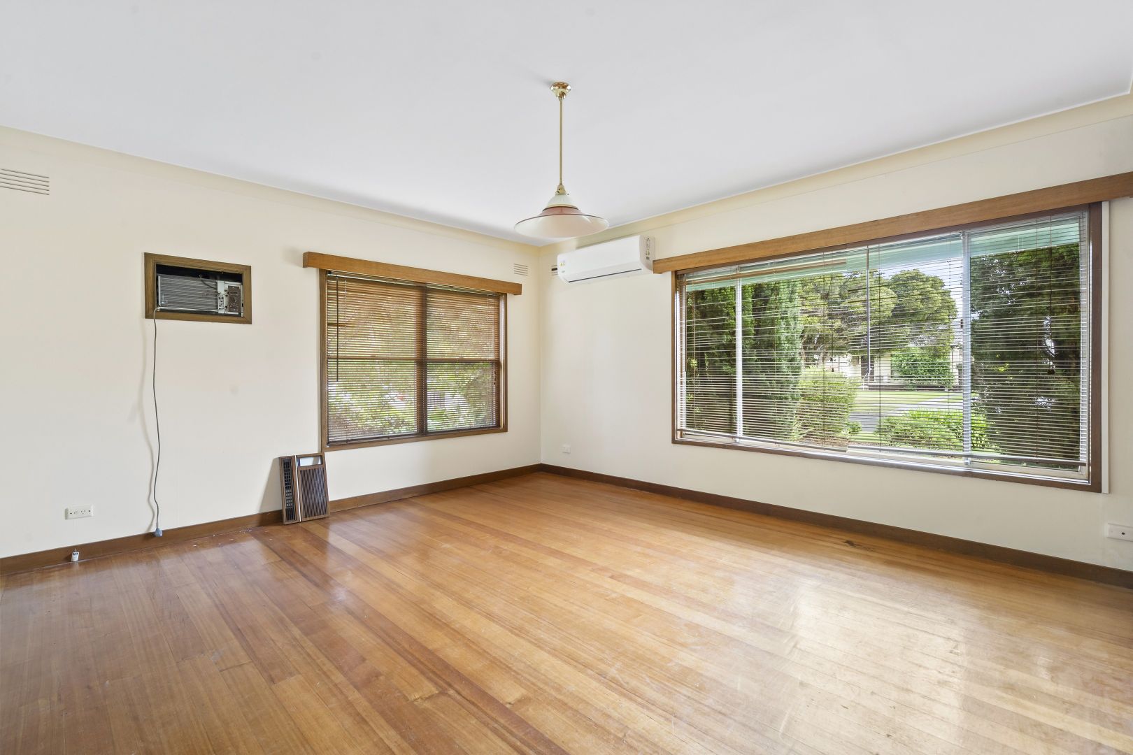 34 Mutton Road, Fawkner VIC 3060 - House For Rent | Domain
