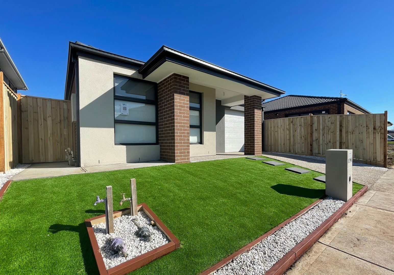 3 bedrooms House in 17 Kinship Way TRUGANINA VIC, 3029
