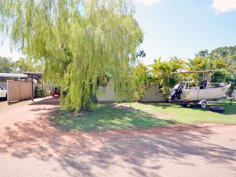 2 Annandi Avenue, Rocky Point QLD 4874, Image 2