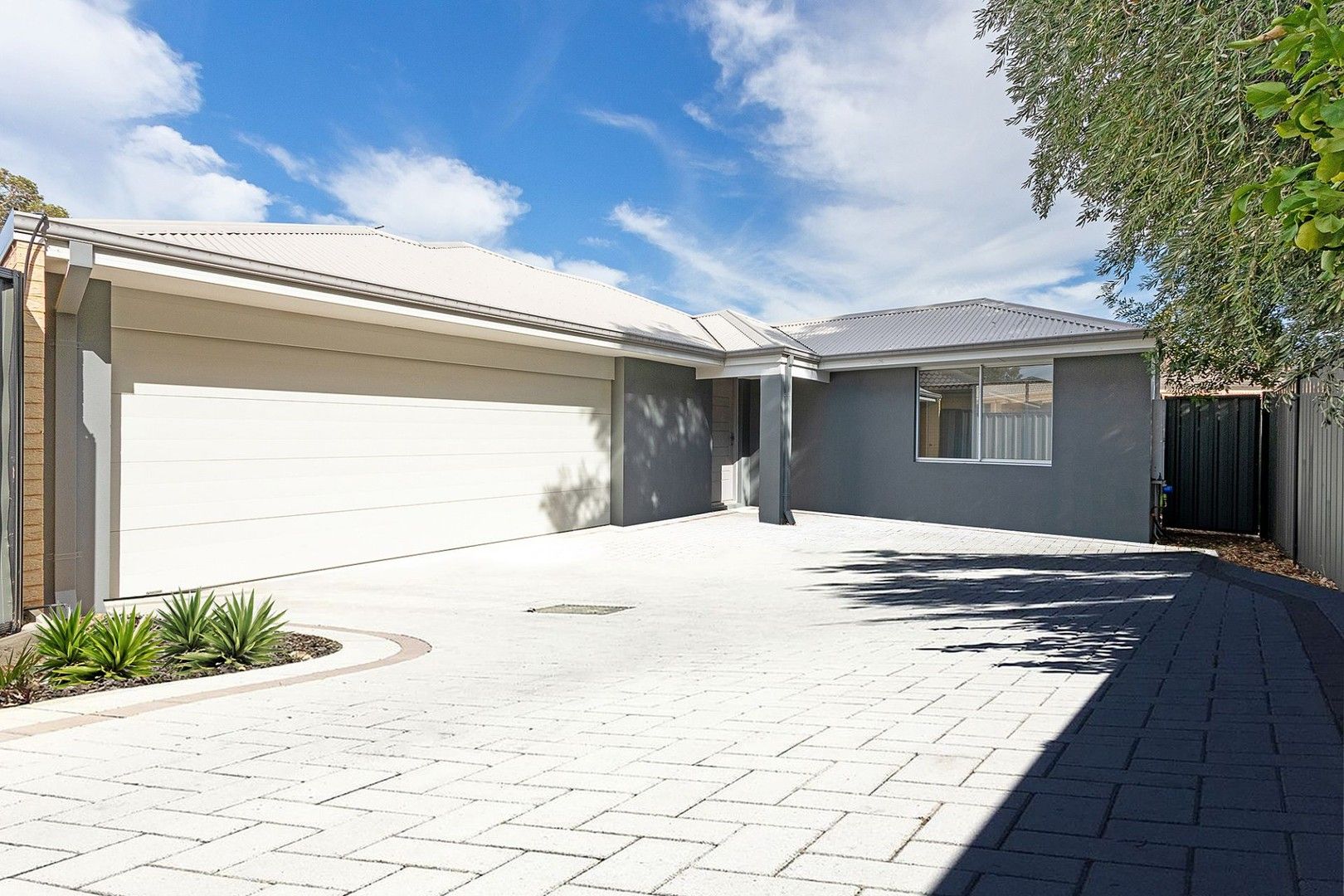 3 bedrooms House in 91A Gribble Ave ARMADALE WA, 6112