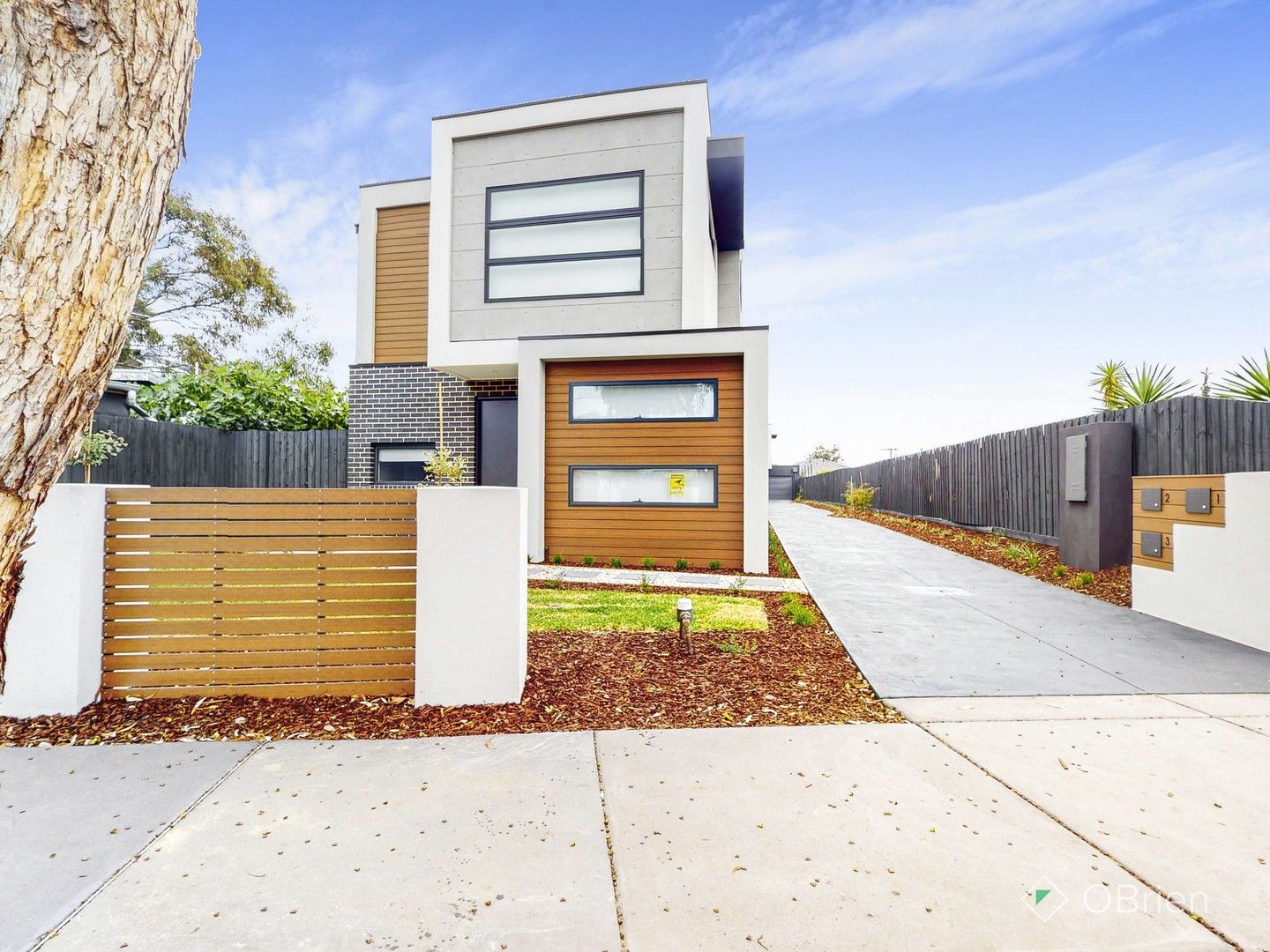 4 bedrooms Townhouse in 1/1 Bondi Road BONBEACH VIC, 3196