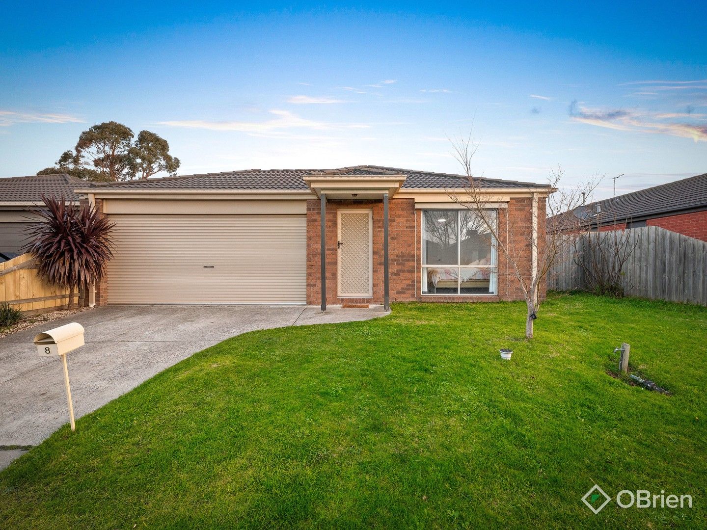 8 Bellbrae Crescent, Cranbourne West VIC 3977, Image 0