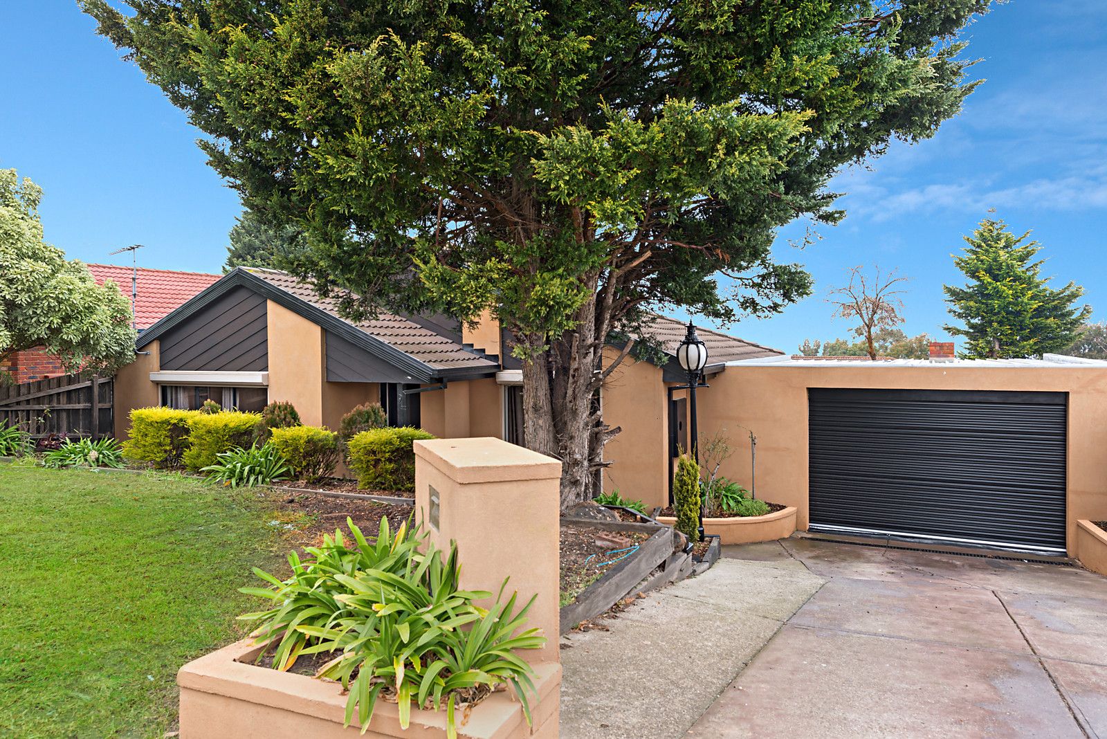 9 Hibiscus Close, Meadow Heights VIC 3048