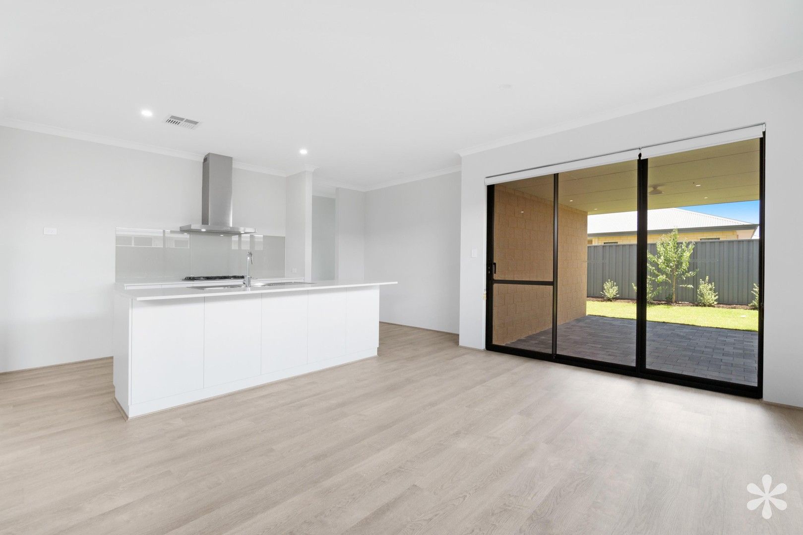 4 bedrooms House in 58 Sandbanks Road BALDIVIS WA, 6171