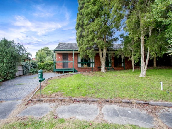 5 Limerwick Court, Frankston VIC 3199