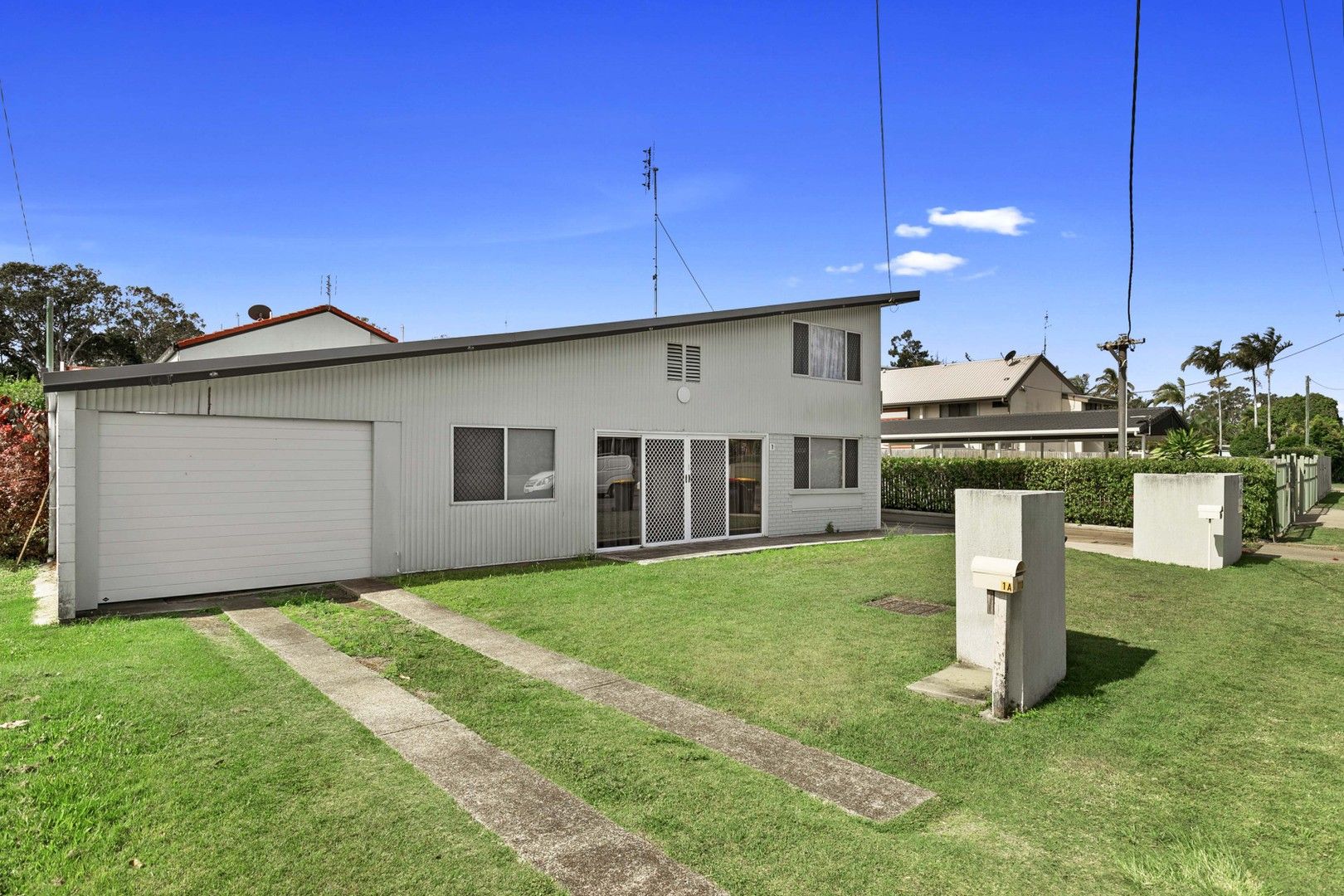 2 bedrooms House in 1A/404 Esplanade TORQUAY QLD, 4655