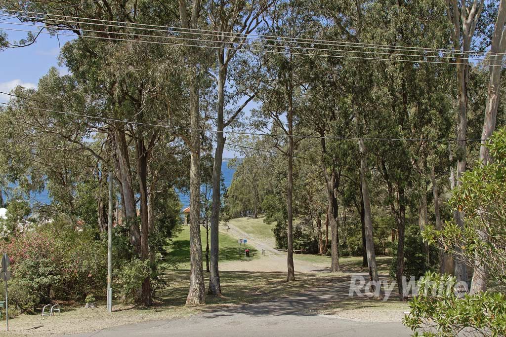 209 Skye Point Road, Coal Point NSW 2283, Image 2