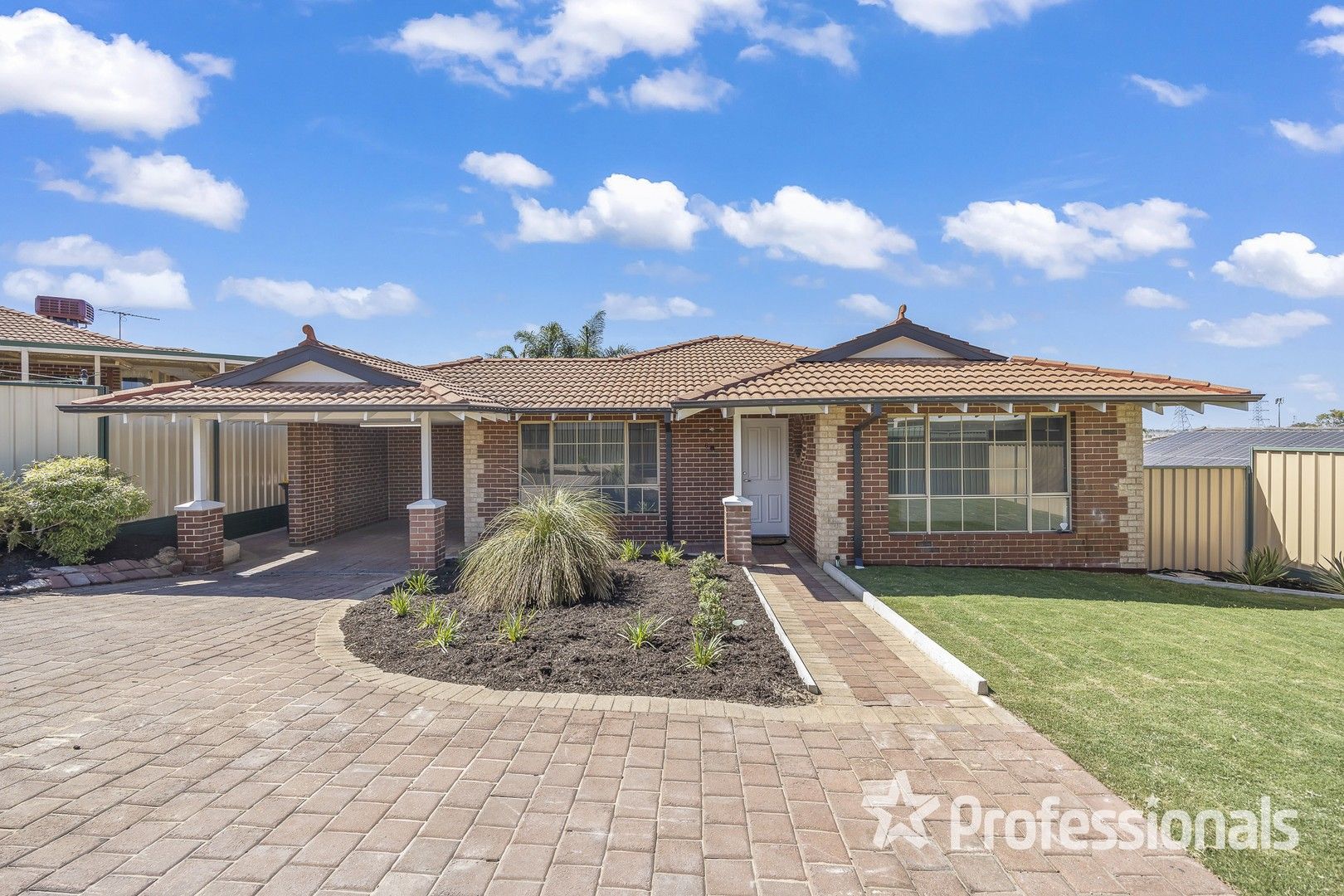 2/6 Seahorse Rise, Ballajura WA 6066, Image 0