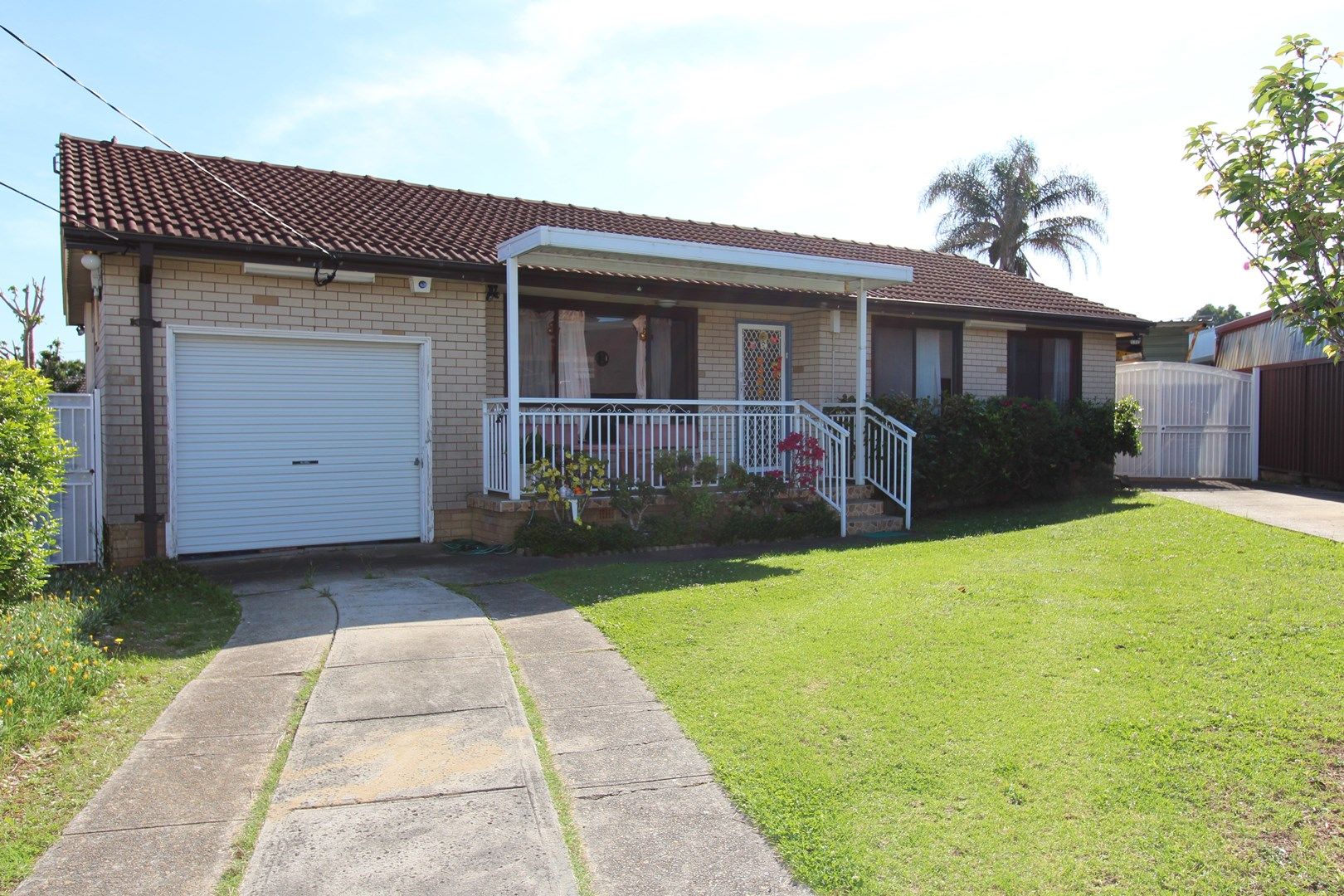 4 Howe Place, Canley Heights NSW 2166, Image 0