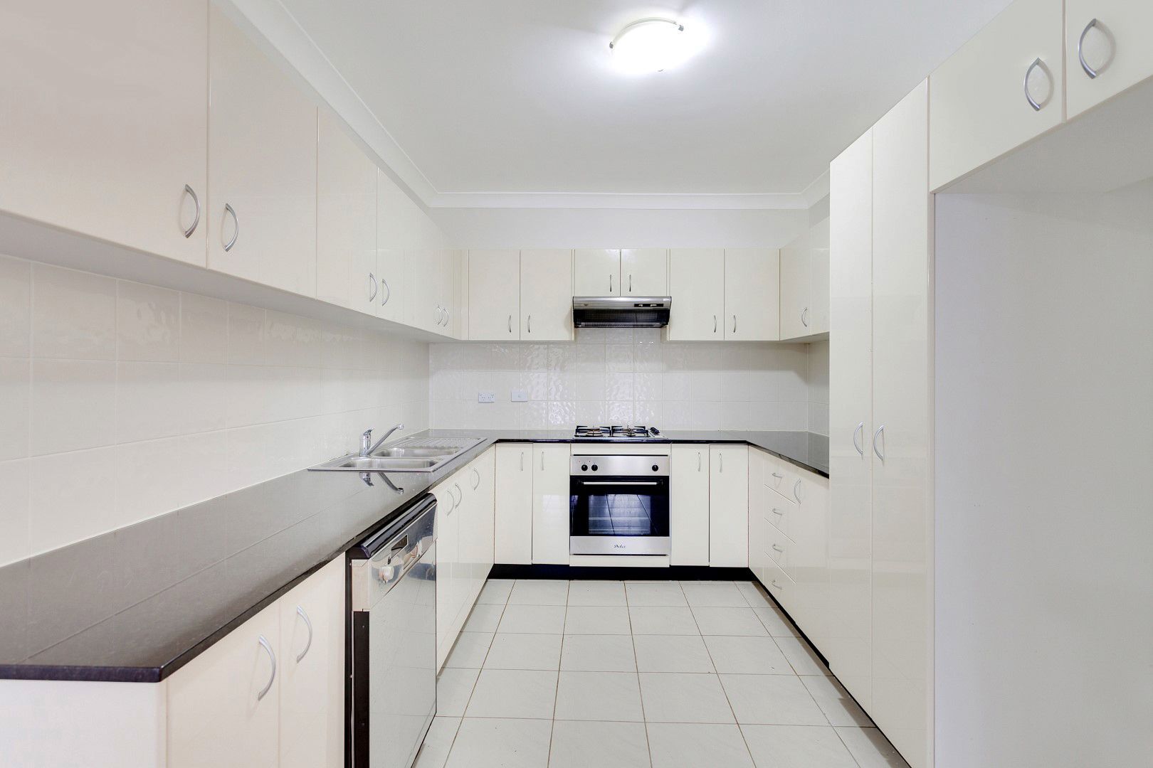 17/14-16 Margin Street, Gosford NSW 2250, Image 2