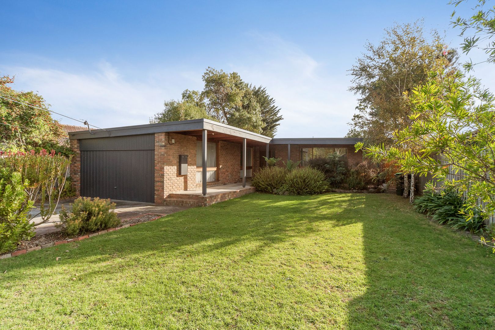 11 Sussex Crescent, Seaford VIC 3198, Image 2