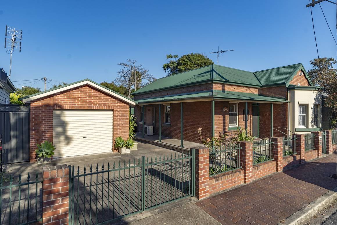 Picture of 10 Dent Street, ISLINGTON NSW 2296