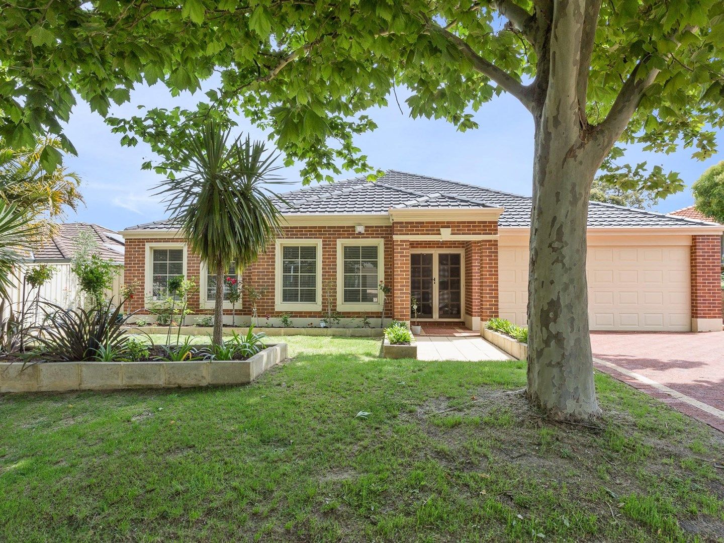 143 Glen Iris Drive, Jandako Property History & Address Research Domain