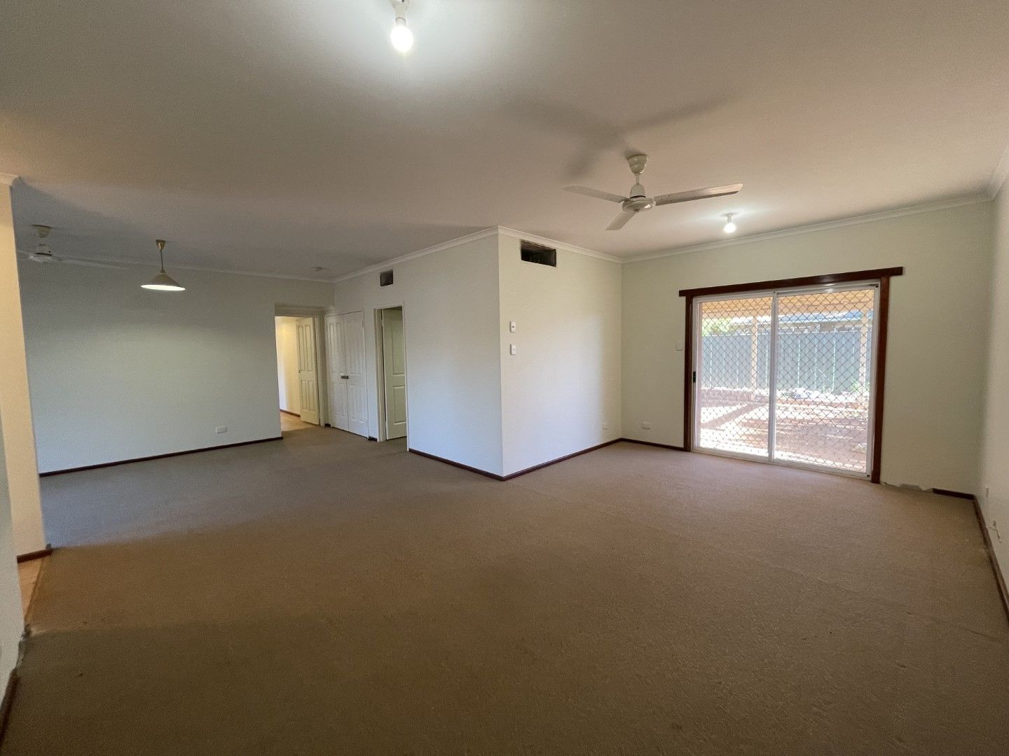 2 Lathwell Close, Nickol WA 6714, Image 2