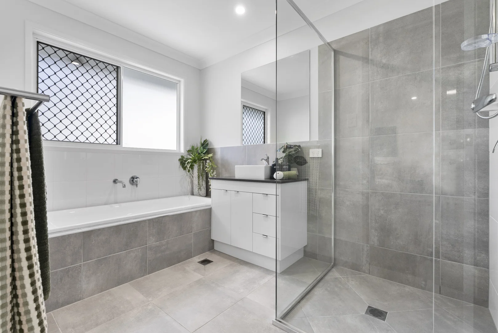 Additional image 24 of 45 Mountain Ash Way, Redland Bay QLD 4165