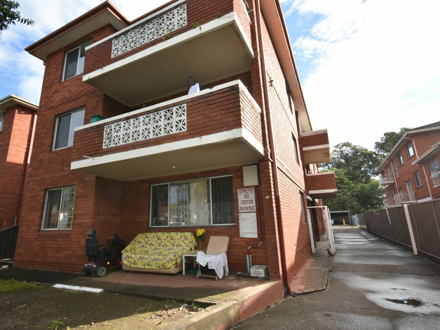3 bedrooms Apartment / Unit / Flat in 8/33 Park Rd CABRAMATTA NSW, 2166