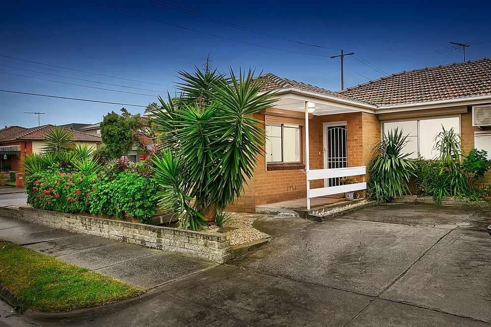 2 bedrooms Apartment / Unit / Flat in 1/38 Victoria Street COBURG VIC, 3058