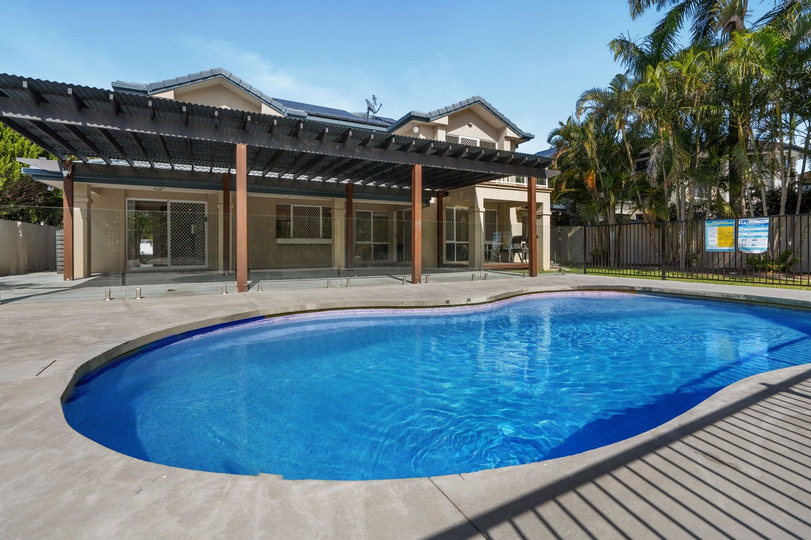 4 bedrooms House in 21 Tranquility Circuit HELENSVALE QLD, 4212