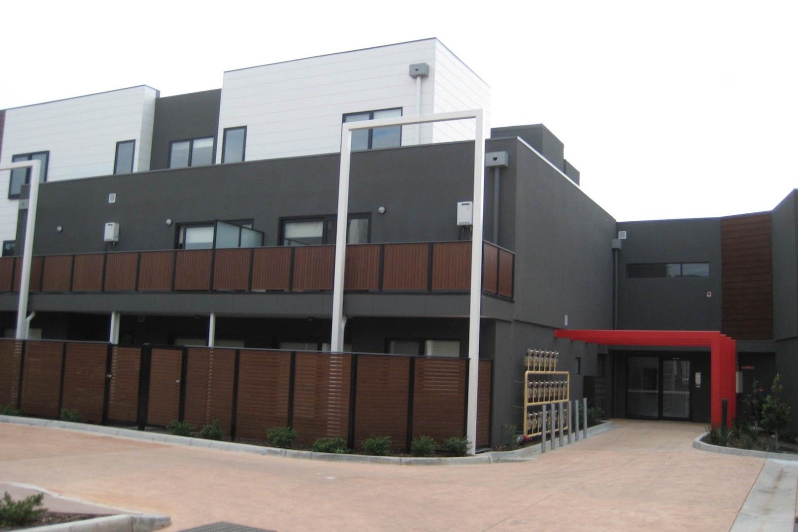 2 bedrooms Apartment / Unit / Flat in 104/17 Mullenger Road BRAYBROOK VIC, 3019