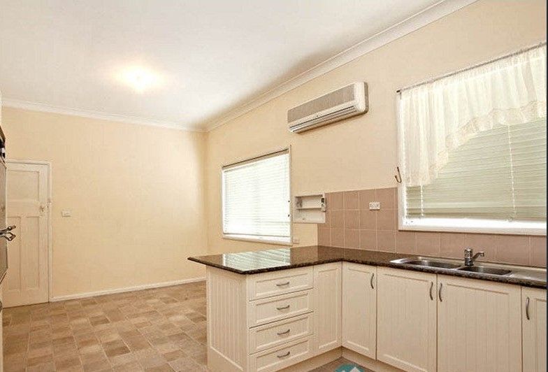 3 bedrooms House in 8 A'Beckett Street GRANVILLE NSW, 2142