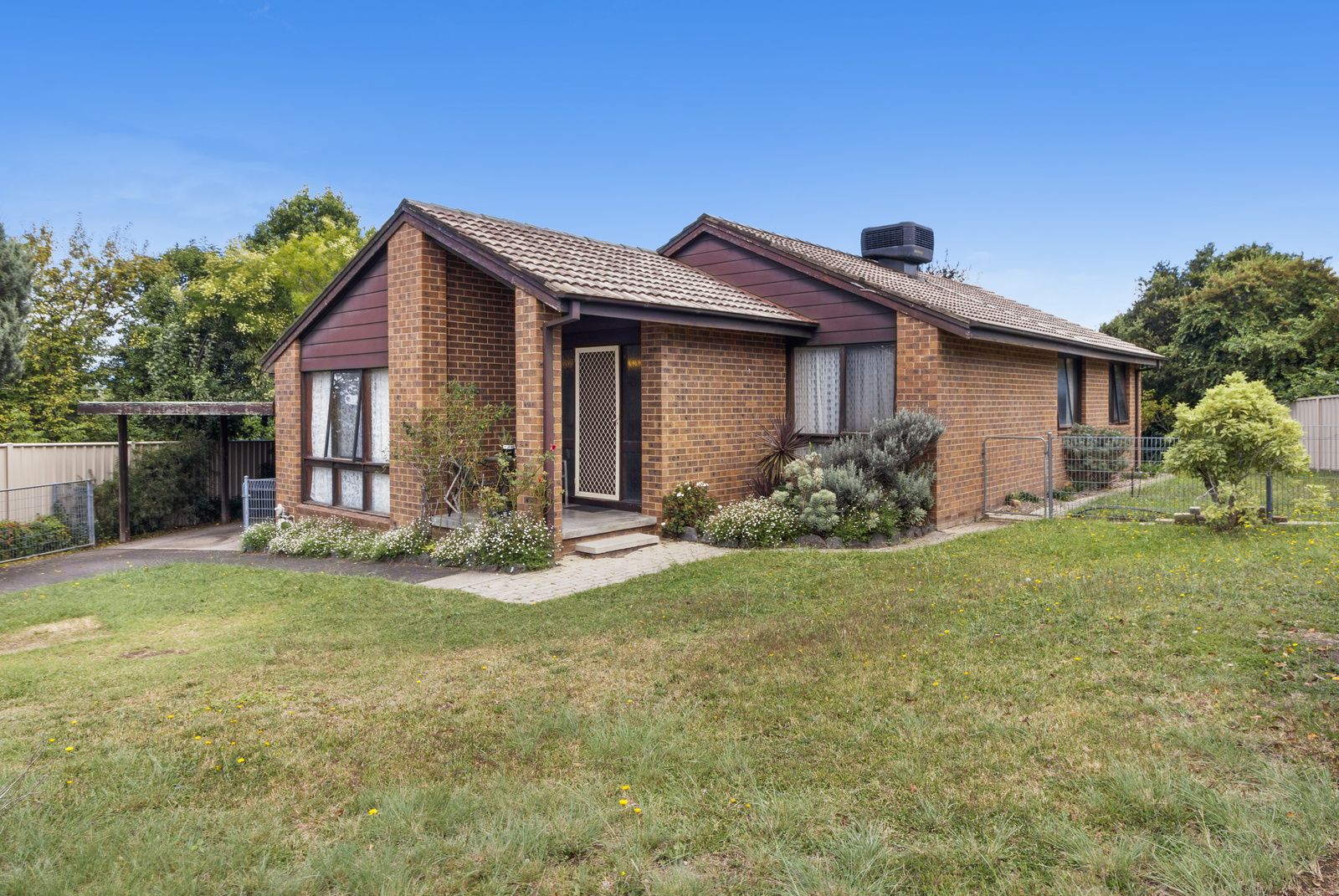 174 Castleton Crescent, Gowrie ACT 2904, Image 0