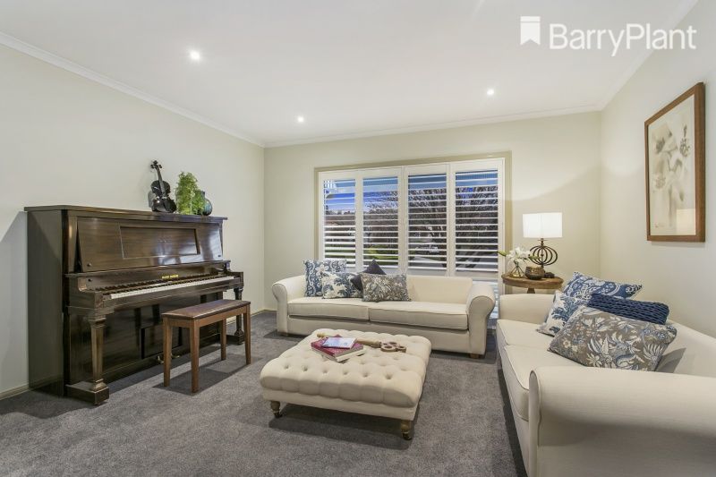 1-3 Wembley Drive, Berwick VIC 3806, Image 2