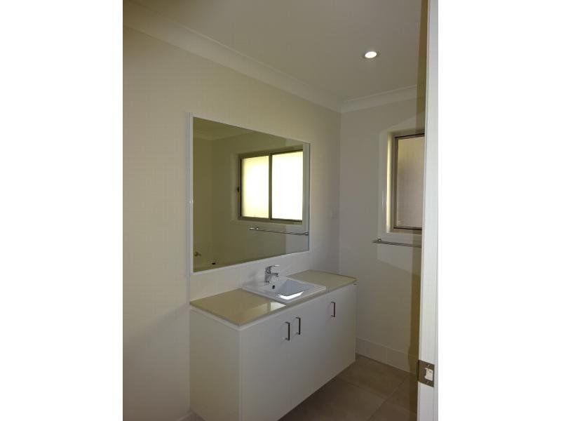 13 Tiffany Way, Pimpama QLD 4209, Image 2