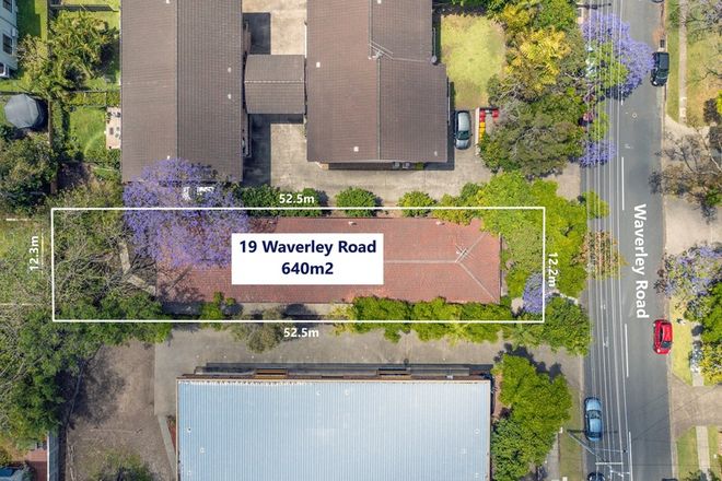 Picture of 19 Waverley Road, TARINGA QLD 4068