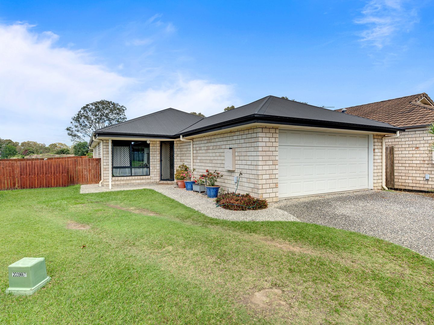 28A Whitlock Drive, Rothwell Property History & Address Research Domain