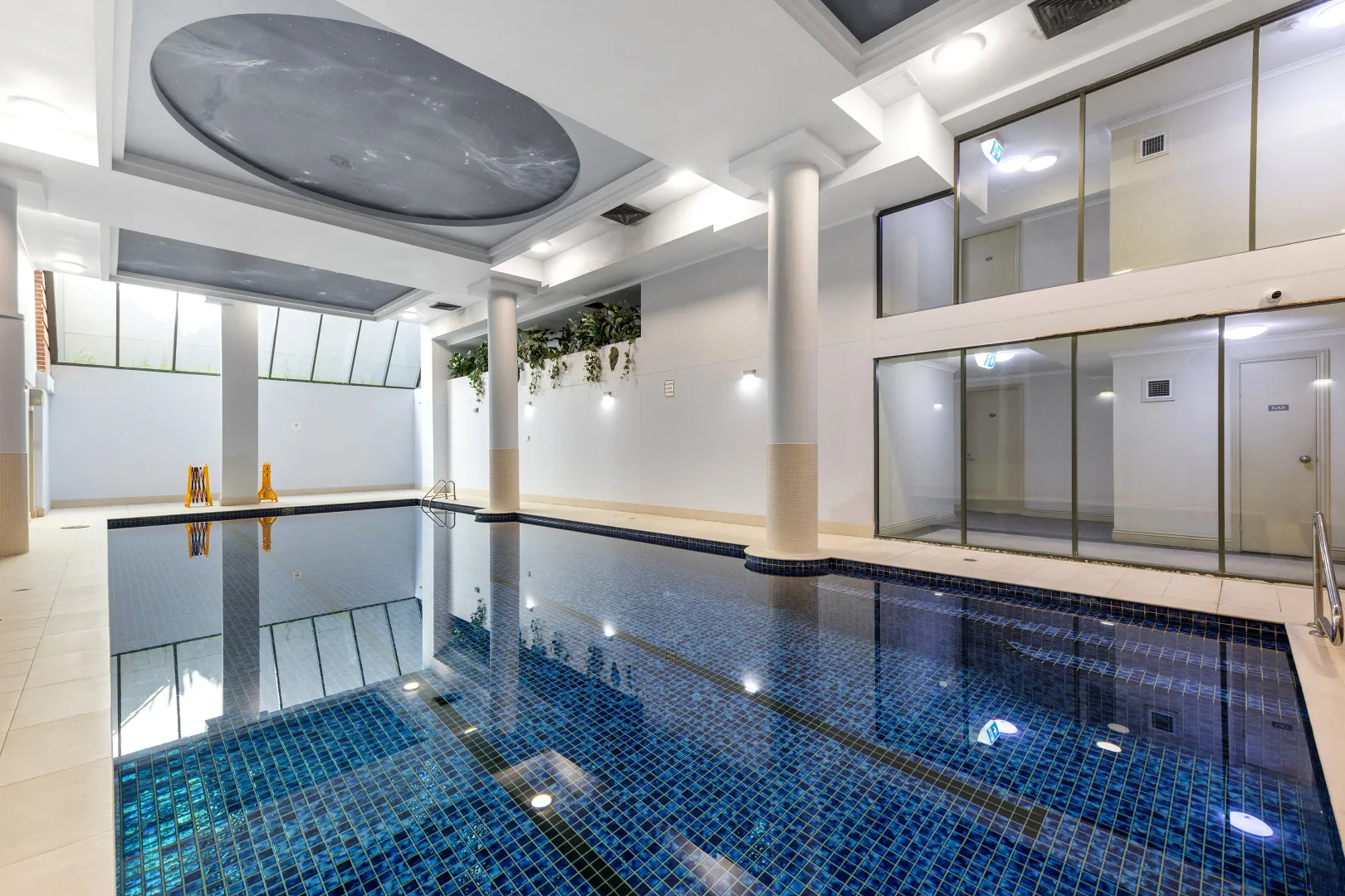 Lifestyle Perfection in a Spacious Modern Full-Brick Apartment with Resort-Style Amenities, Just Steps from Everything – další