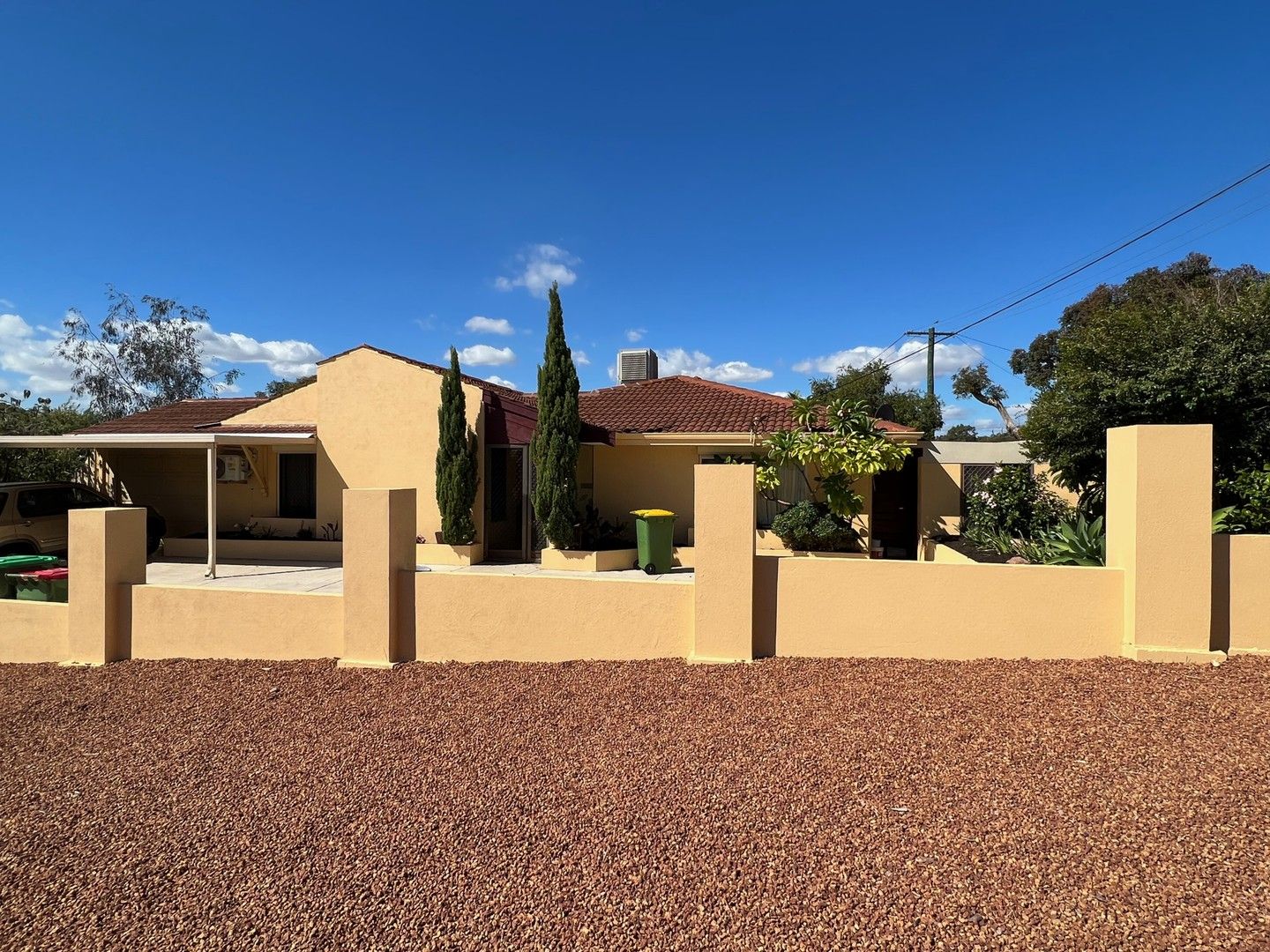 4 bedrooms House in 6 Reveley Court SAMSON WA, 6163