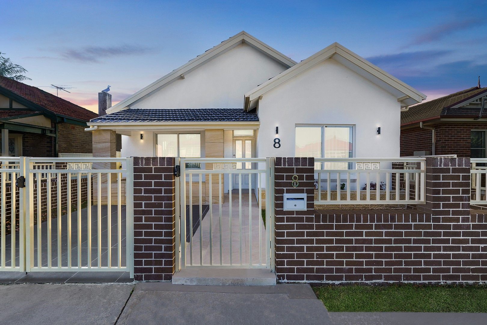 8 bedrooms House in 8 Bestic Street ROCKDALE NSW, 2216