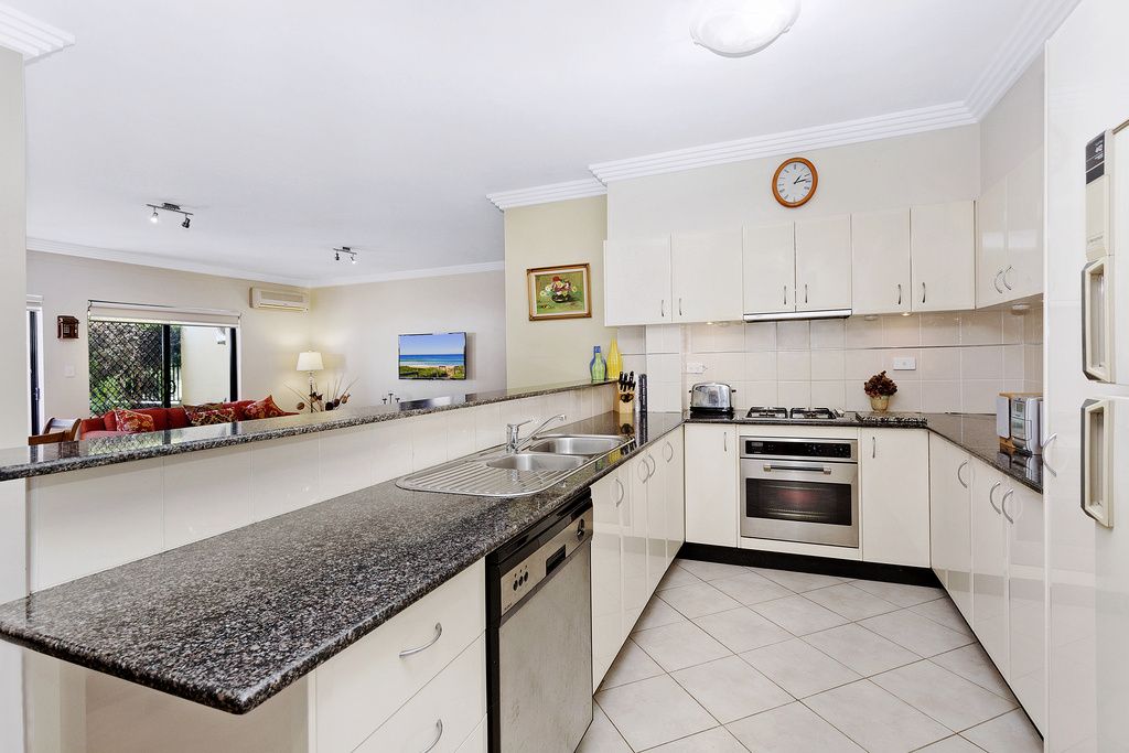 2/98 Starkey Street, Killarney Heights NSW 2087, Image 1