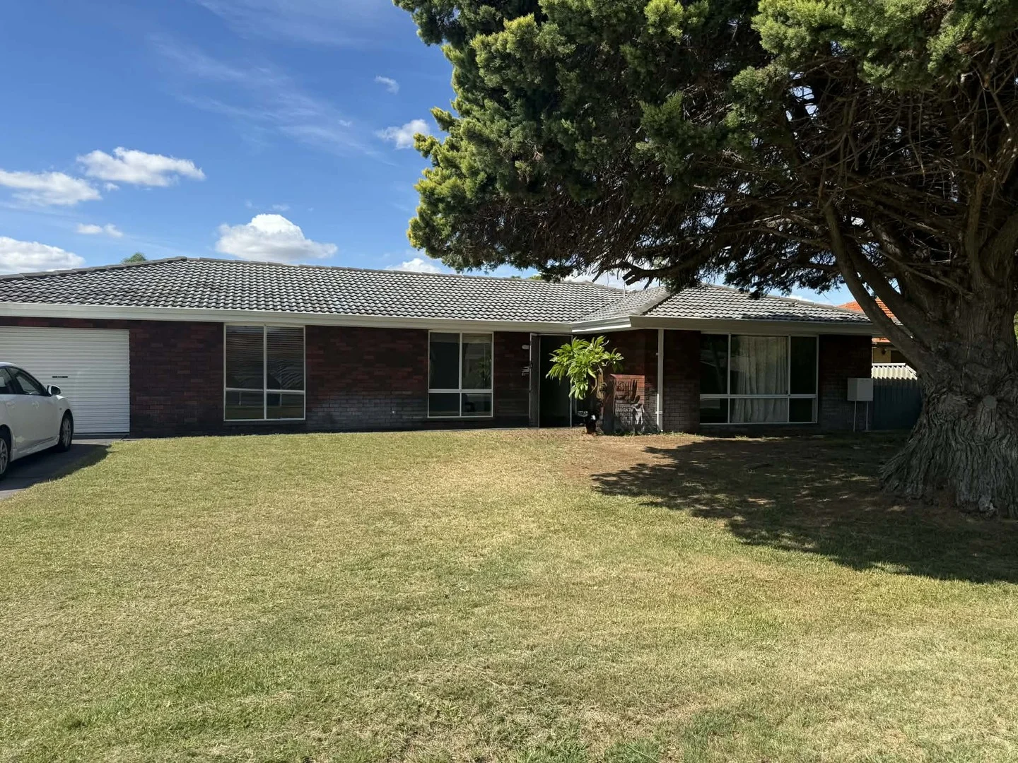 73 June Road, Safety Bay WA 6169