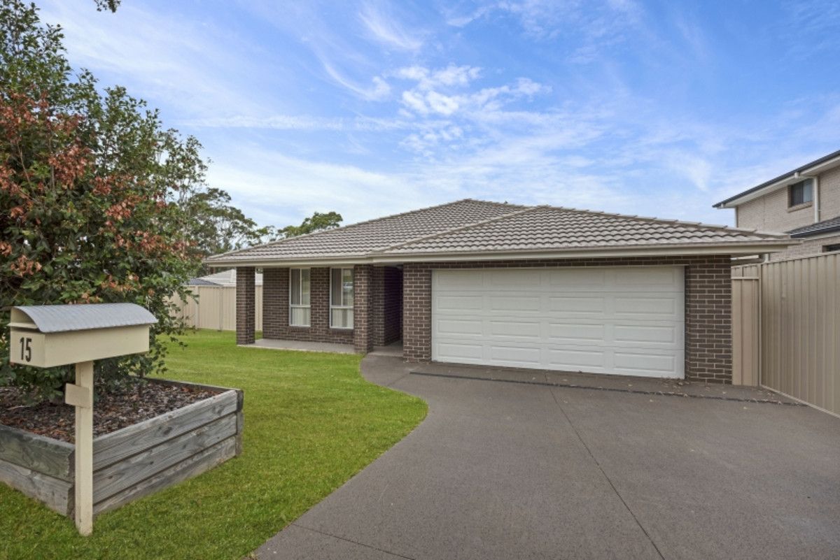 15 Kuttabul Road, Wadalba NSW 2259, Image 0