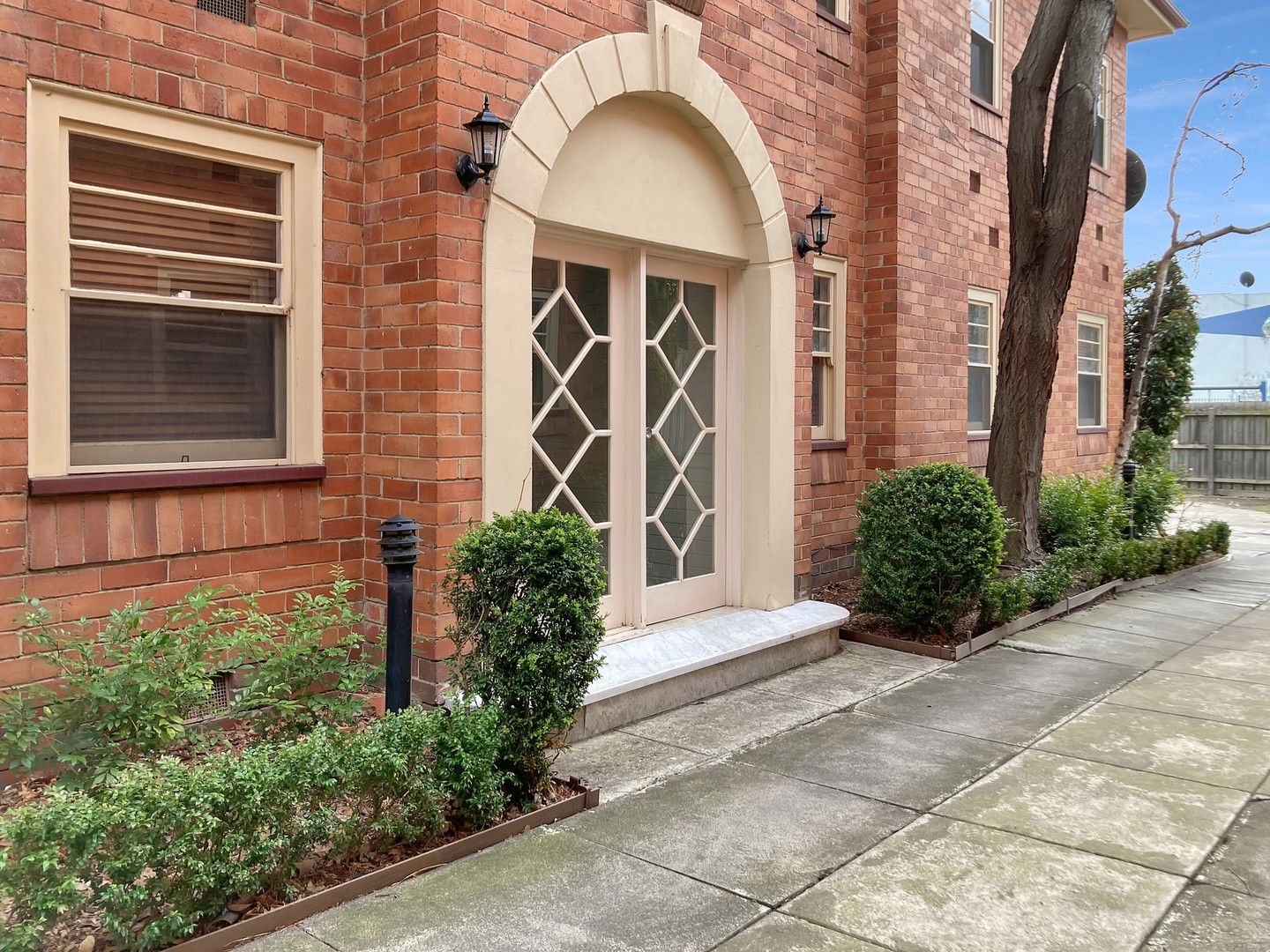 2 bedrooms Apartment / Unit / Flat in 4/7-9 Ormsby Grove TOORAK VIC, 3142