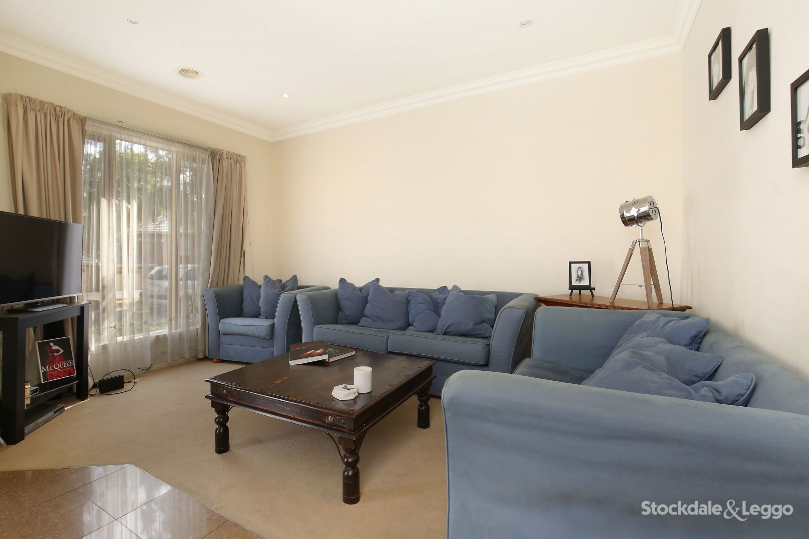 17/5 Delacombe Drive, Mill Park VIC 3082, Image 2