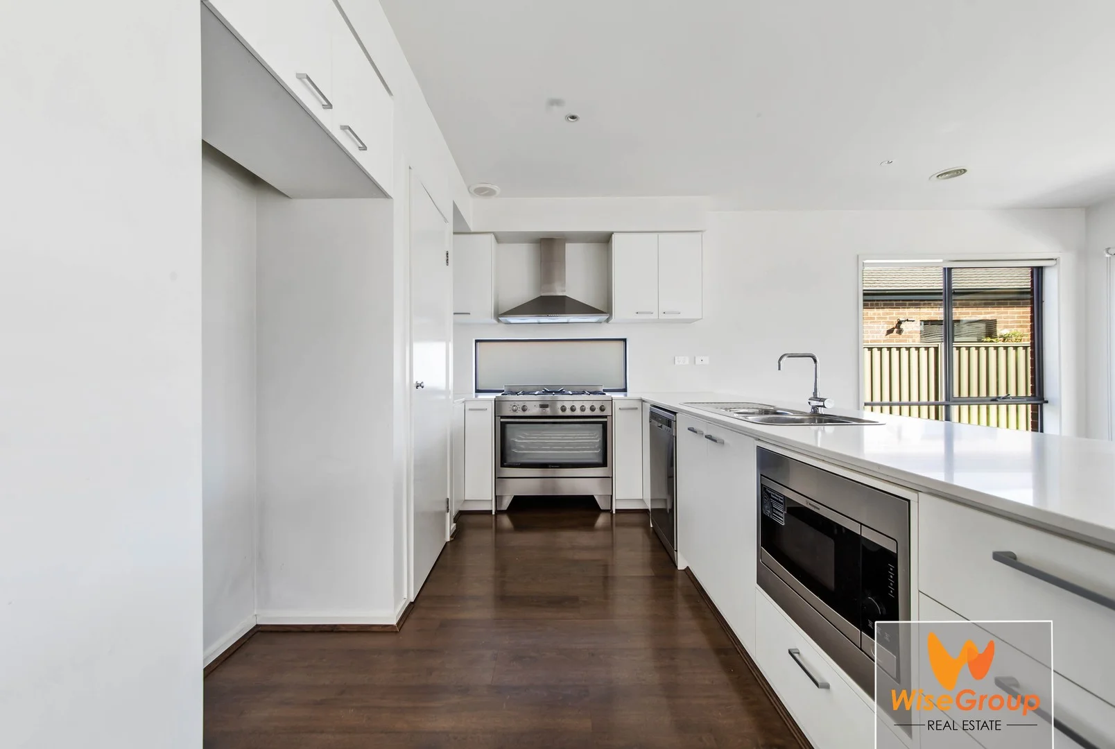 5 Blue Bush Way, Cranbourne East VIC 3977