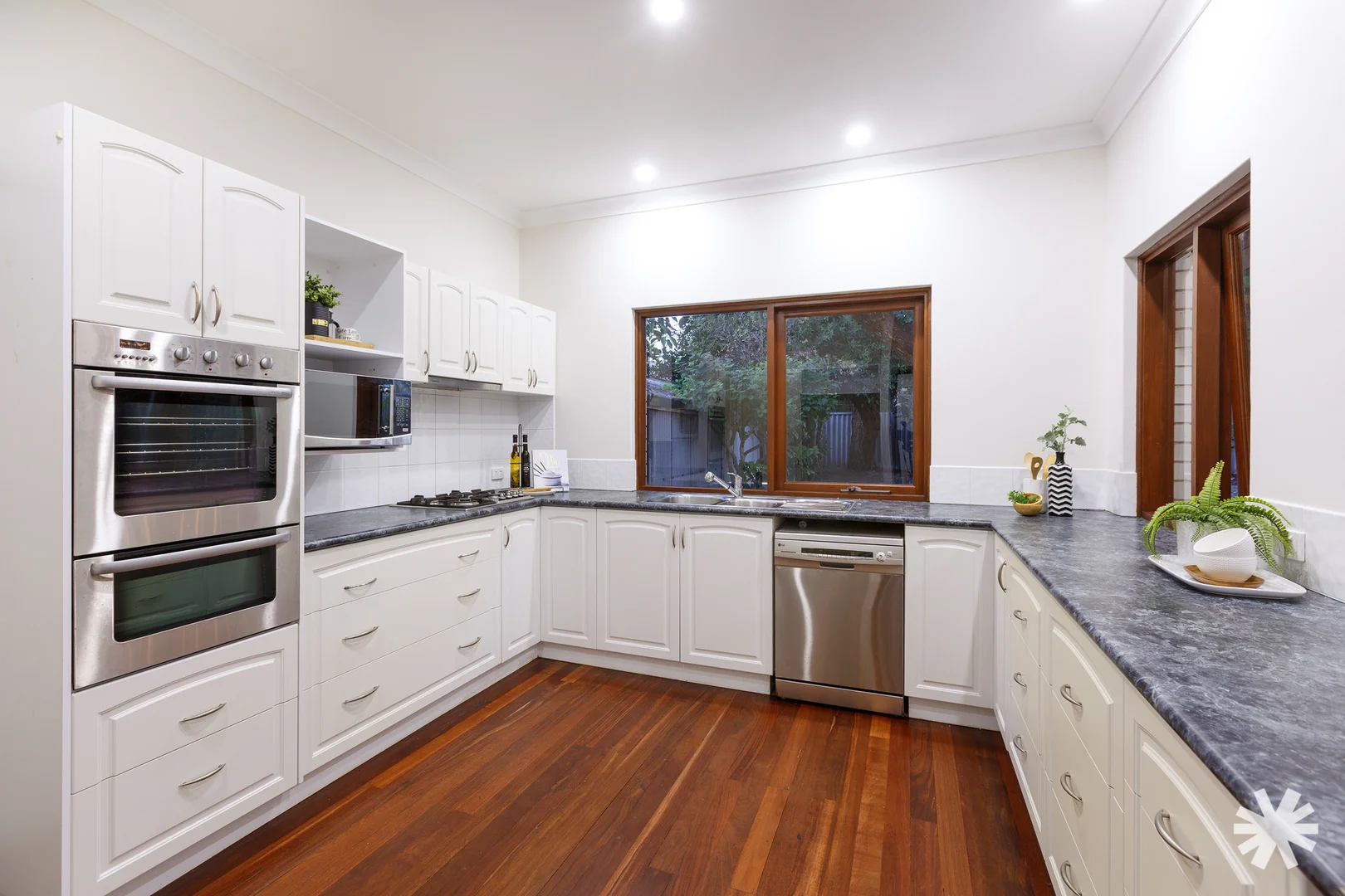 Additional image 11 of 139 Lansdowne Road, Kensington WA 6151