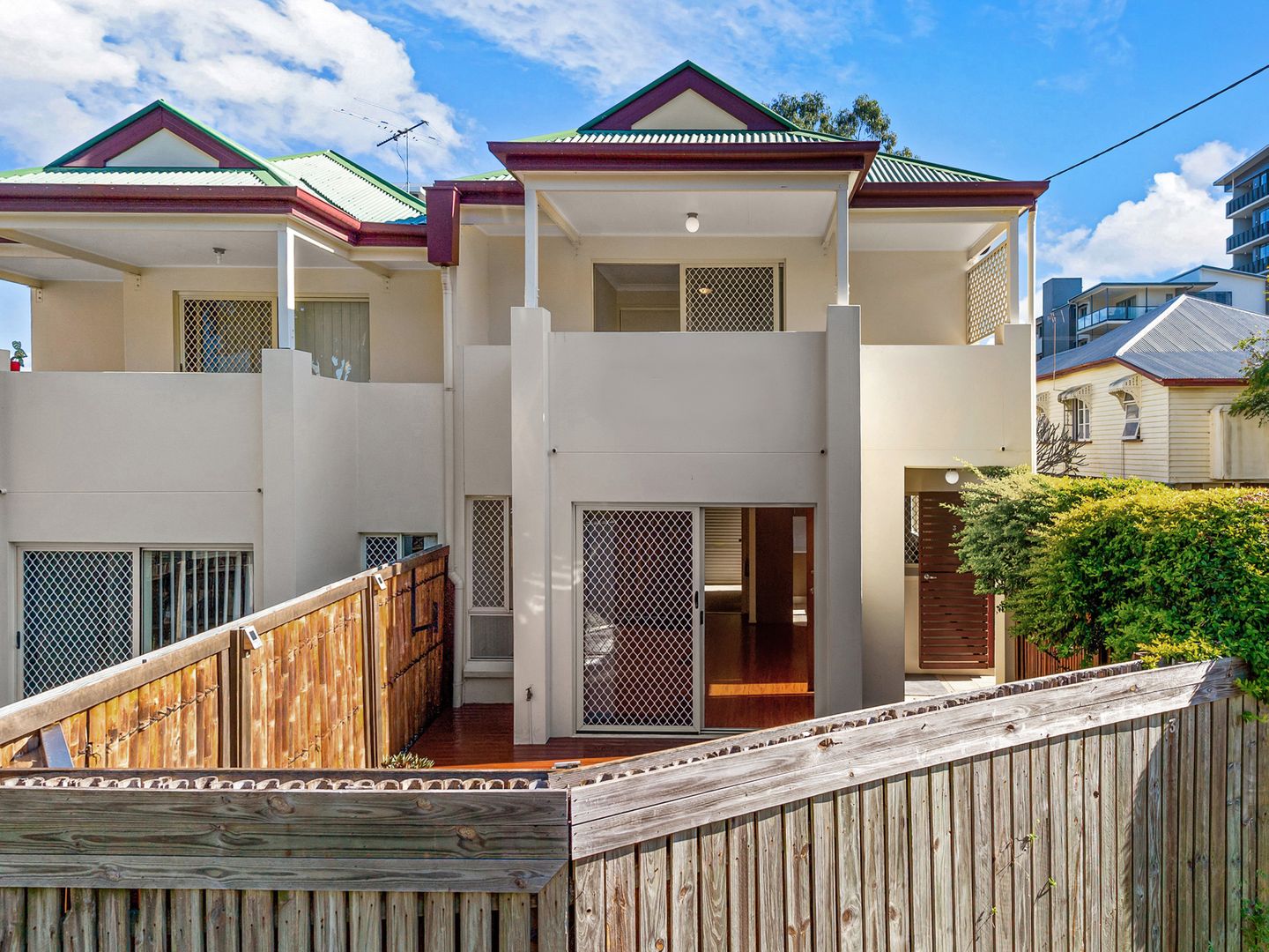 3 bedrooms Townhouse in 3/8 Amisfield Avenue NUNDAH QLD, 4012