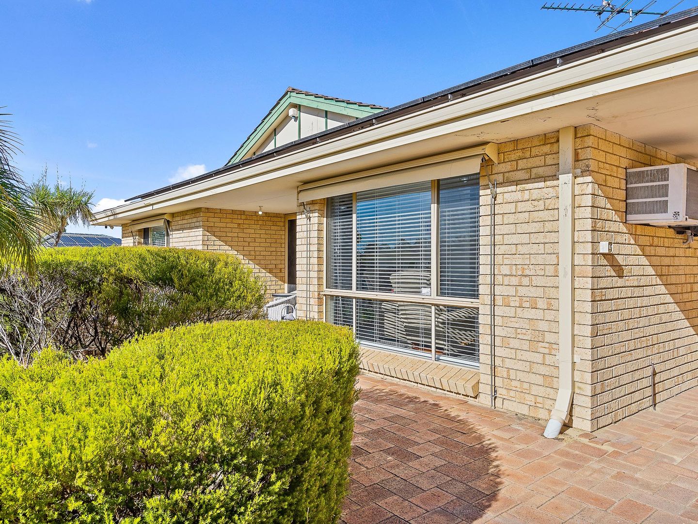 9A CLAREDON COURT, Alexander Heights WA 6064, Image 2