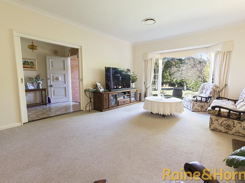 59 Stonehaven Avenue, Dubbo NSW 2830, Image 2