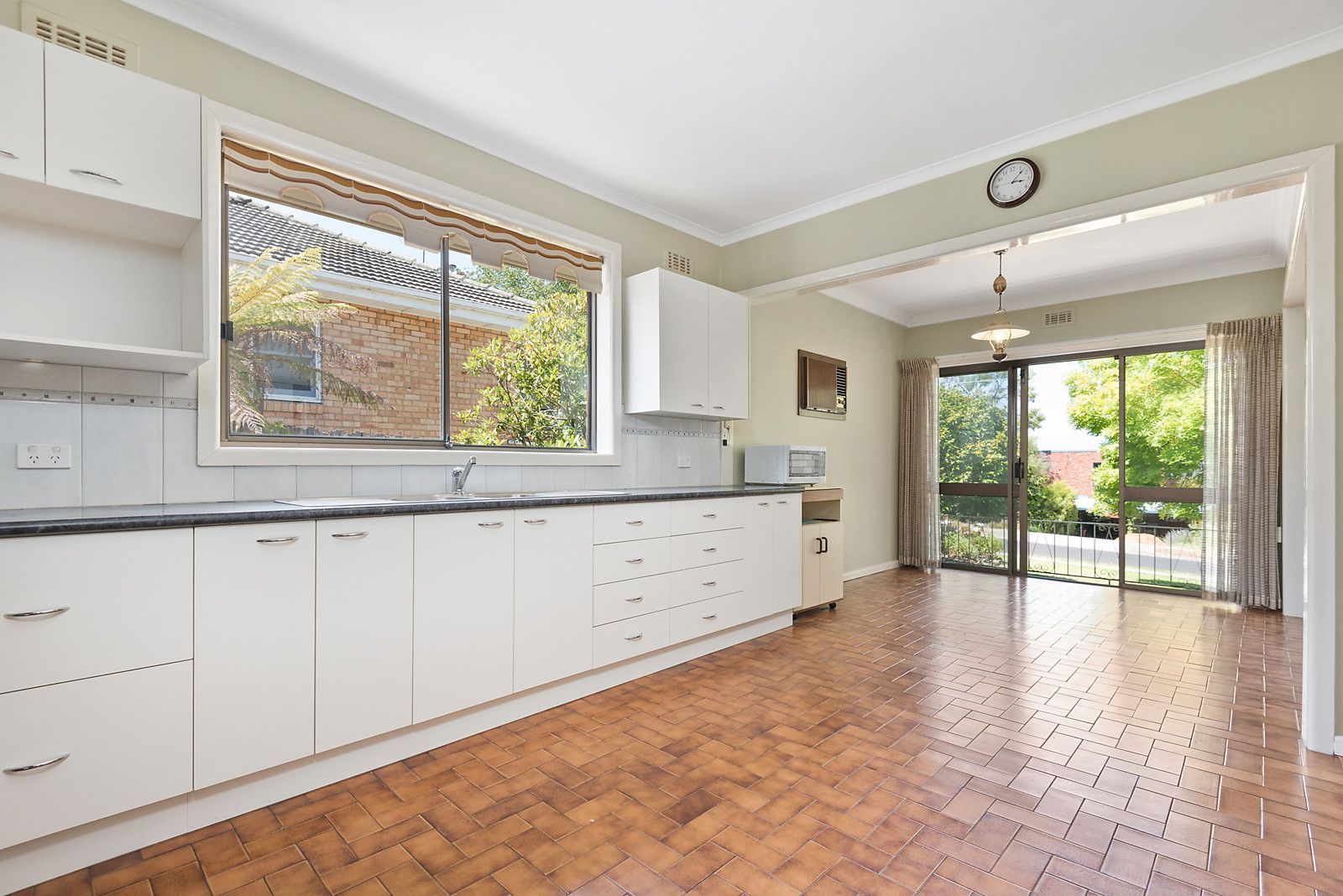 167 Mountain View Parade, Rosanna VIC 3084, Image 2