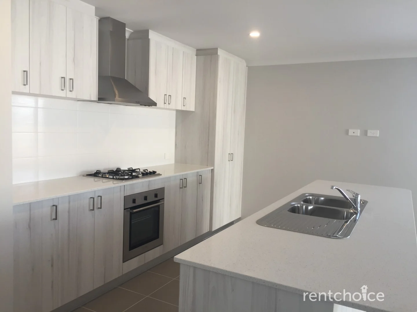 23 Yamarna Road, Golden Bay WA 6174