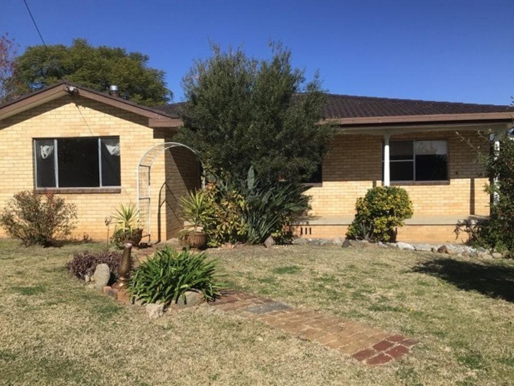 3 bedrooms House in 18 Kuloomba Street SOUTH TAMWORTH NSW, 2340