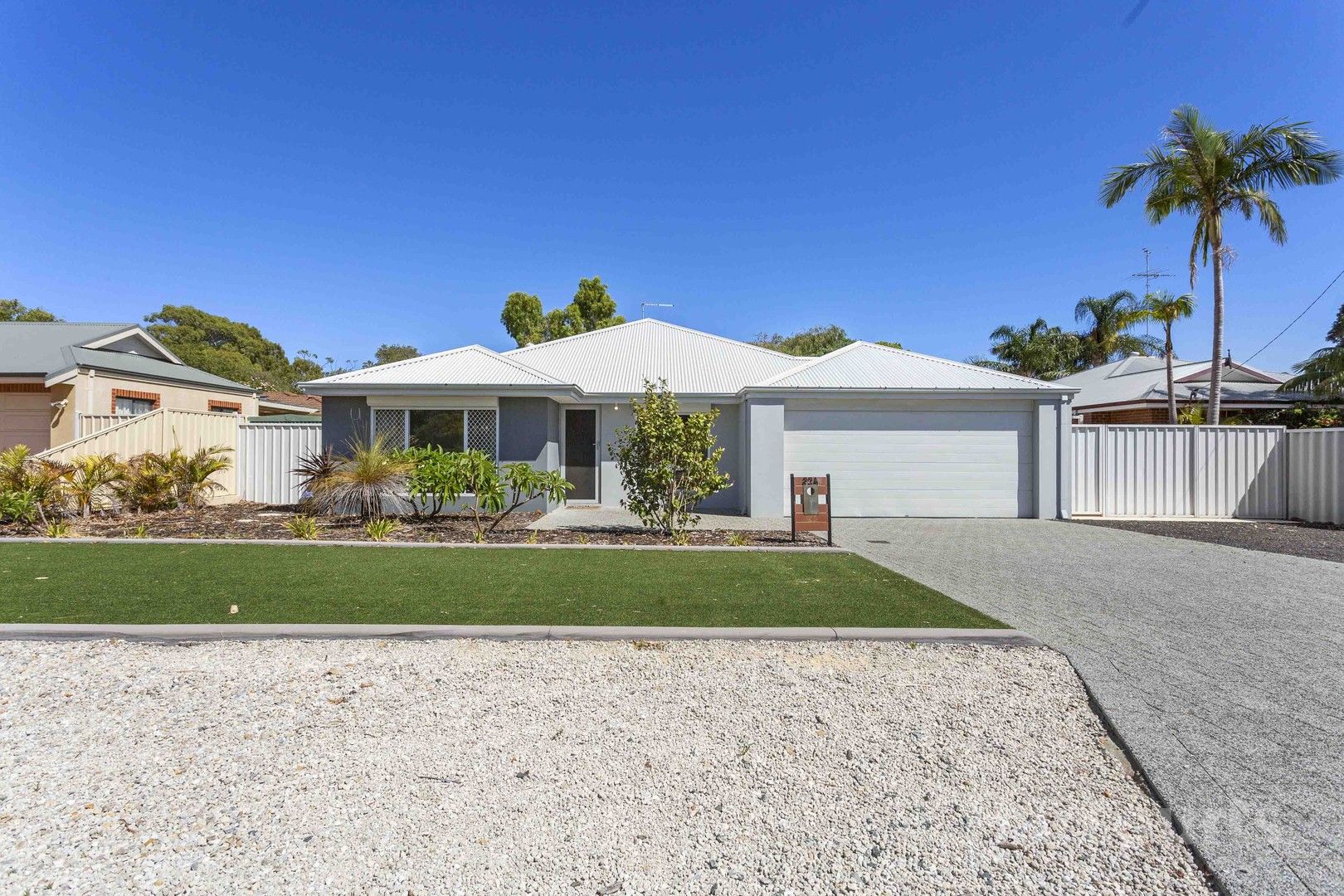 4 bedrooms House in 32A Linley Road WANNANUP WA, 6210