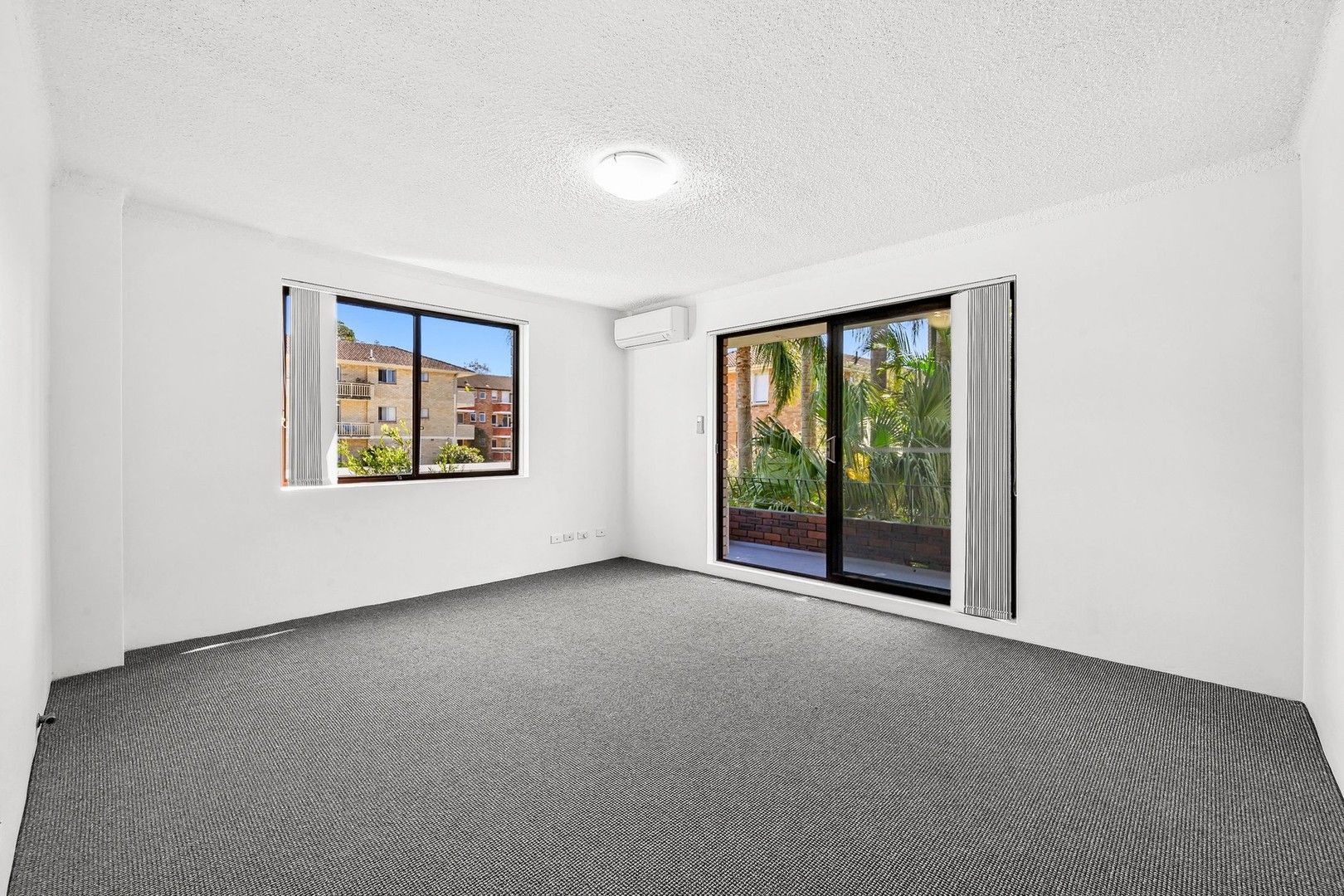 2 bedrooms Apartment / Unit / Flat in 15/95 Pacific Parade DEE WHY NSW, 2099