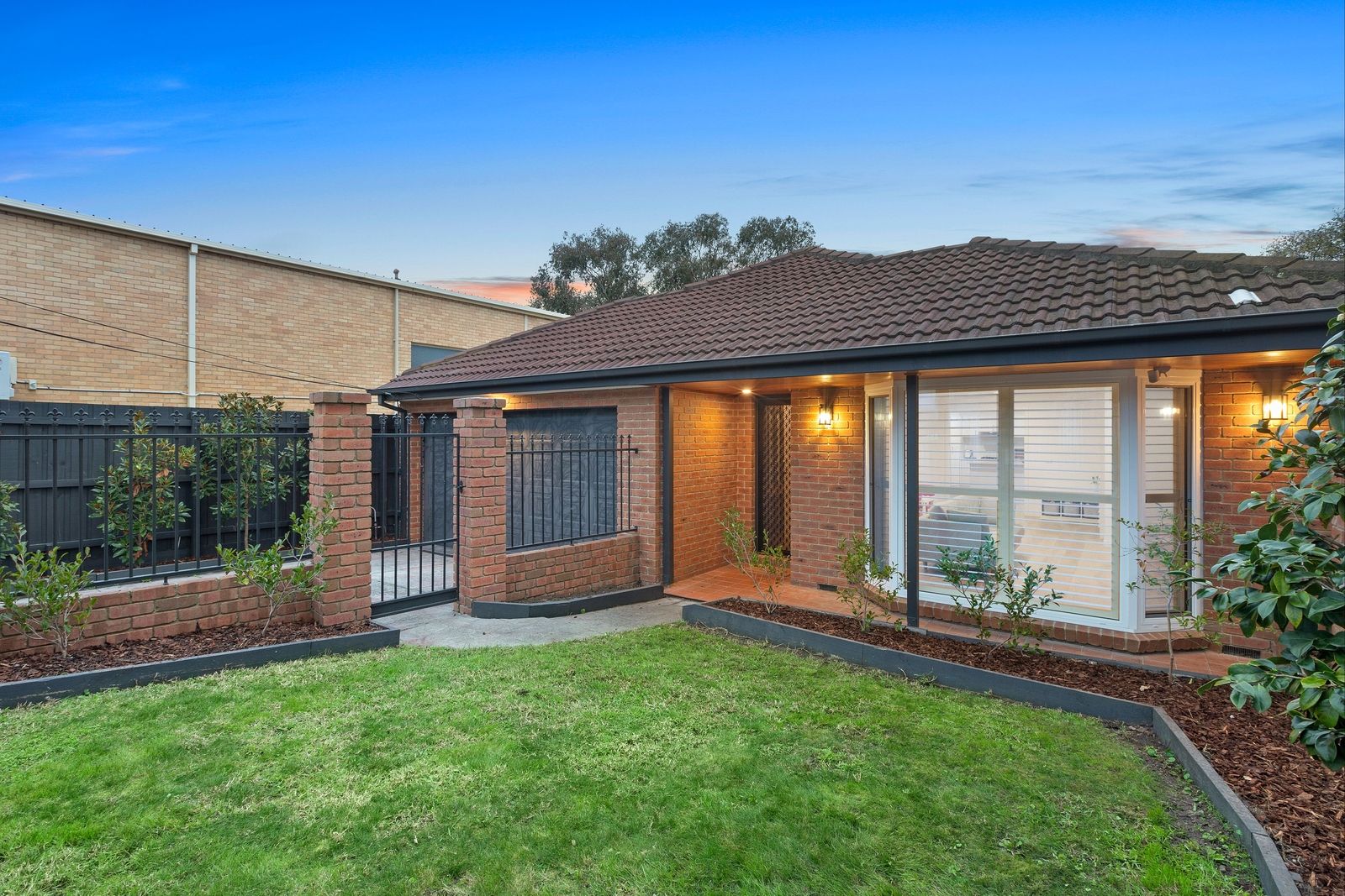 1/1 College Grove, Black Rock VIC 3193, Image 0