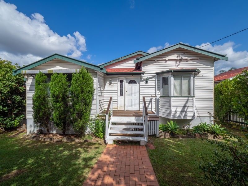 4 bedrooms House in 14 Wilston Road NEWMARKET QLD, 4051