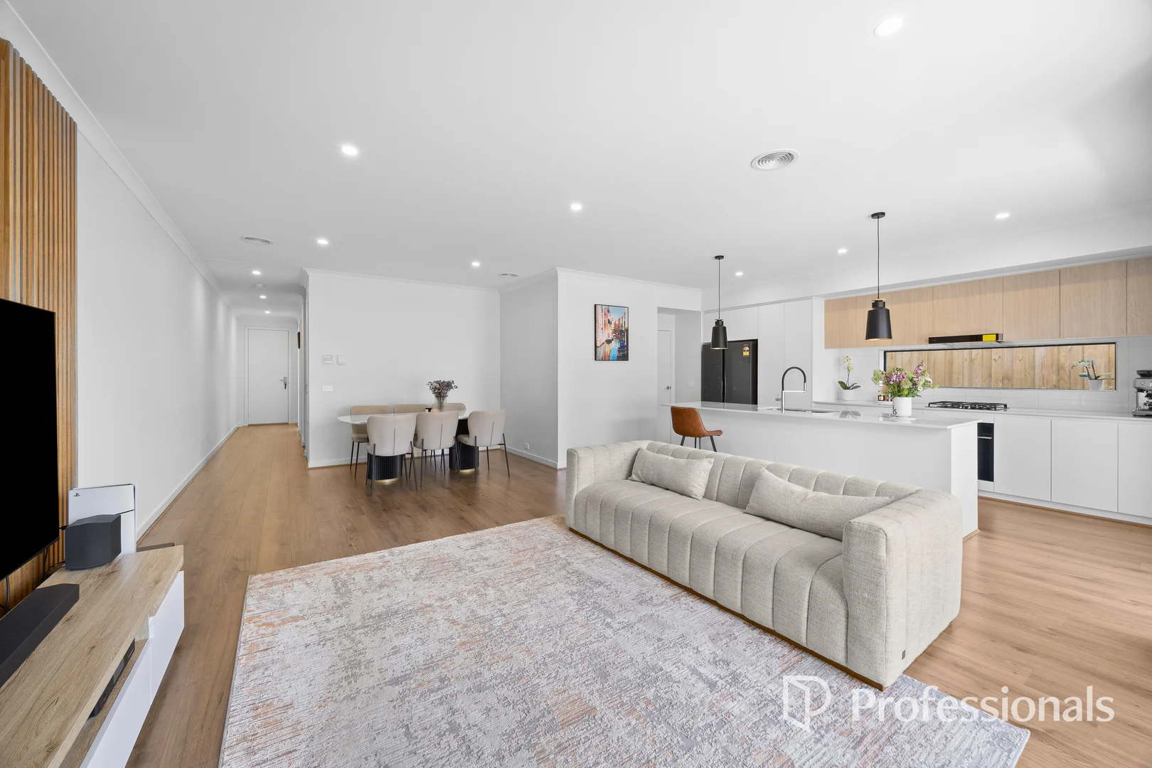 Additional image 2 of 44 Shoreline Crescent, Carrum Downs VIC 3201